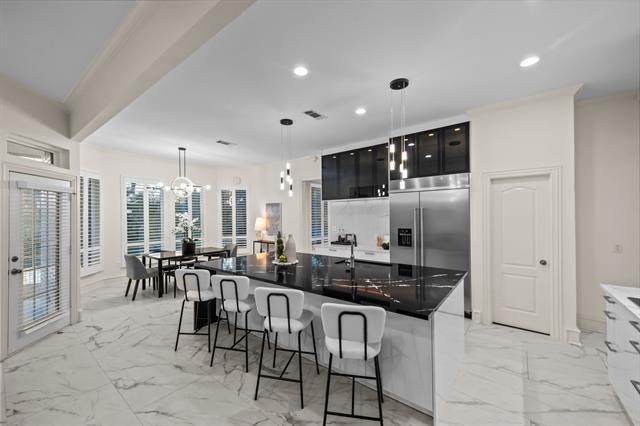 Foto del edificio - 531 E Hickory Ridge Cir