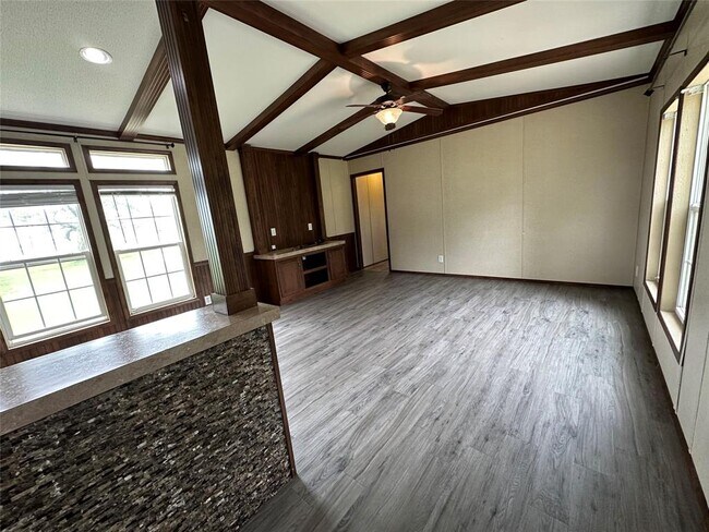 Foto del edificio - 114 Country Oaks St
