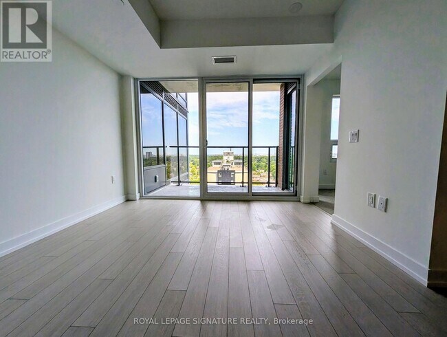 Photo du bâtiment - 4010 Eglinton Ave W