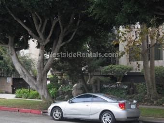 NA - 8707 Falmouth Ave