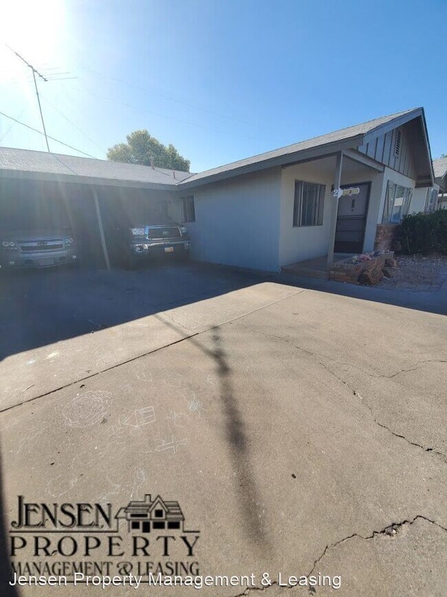 Building Photo - 655 E 700 S