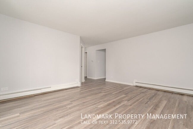 Building Photo - 9825 El Cameno Ln