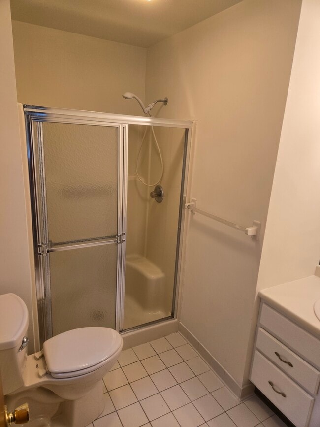 Building Photo - 17 Intervale Ave