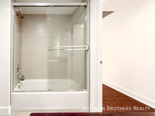 Foto del edificio - 4112 Whitsett Ave