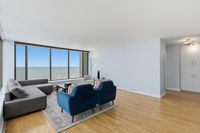 Foto del edificio - 5455 N Sheridan Rd