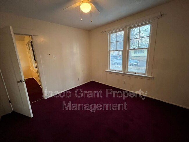 Building Photo - 1298 Idaho Ave