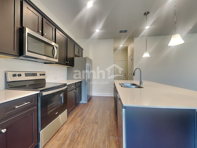 Building Photo - 27373 St Andrews Avenue