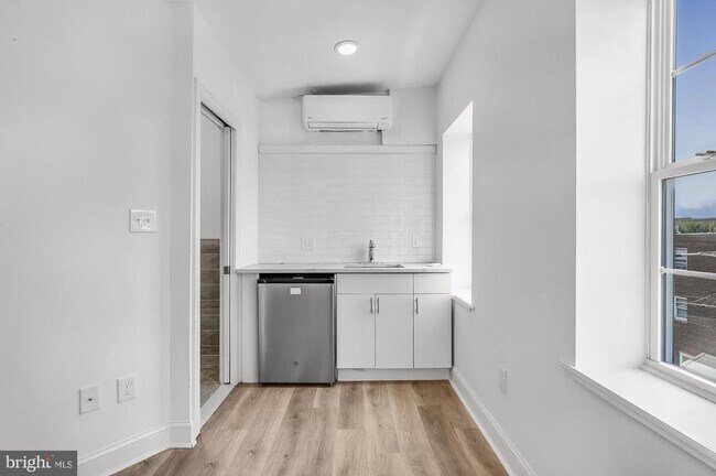 Foto del edificio - 2046 E Huntingdon St
