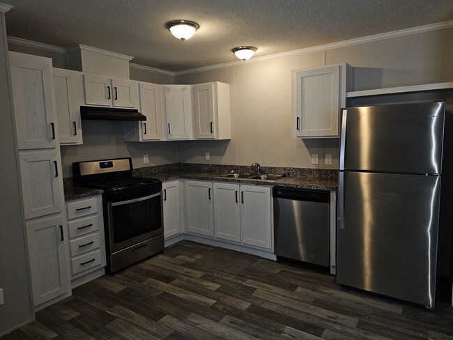 Building Photo - 855 W Jefferson St