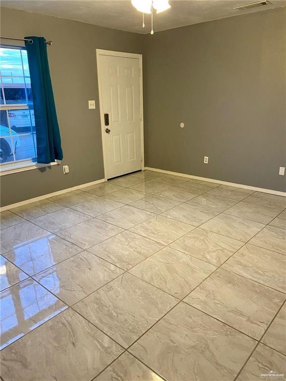 Foto del edificio - 19 South Dr