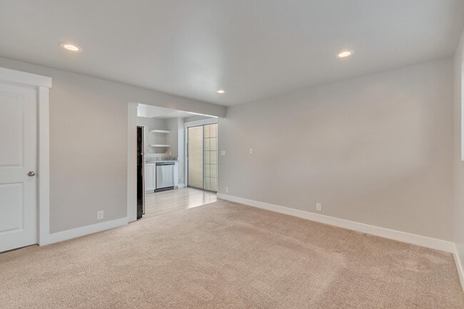 Building Photo - 3707 Kentucky Cir