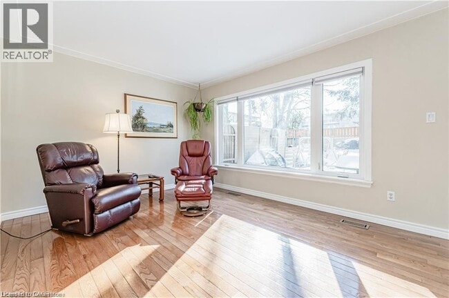 Building Photo - 15 Greenbrook Dr