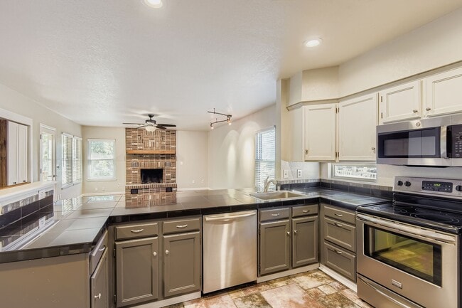 Building Photo - 6248 S Parfet Way