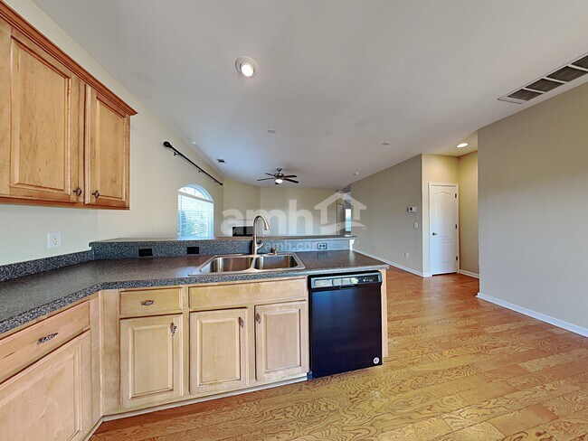 Foto del edificio - 17 Pfeiffer Ct