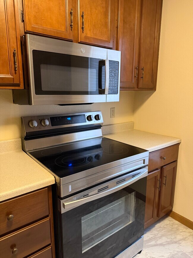 Foto del edificio - 452 Sunset Dr