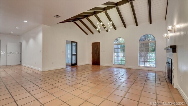 Building Photo - 1763 Espanola Dr
