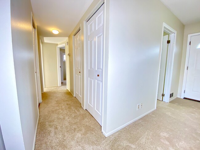 Hallway - 32435 Palmer Rd