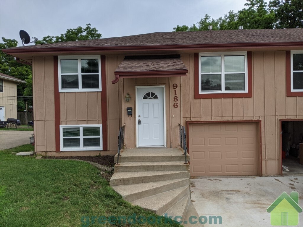 Primary Photo - 9186 W 78th Terrace