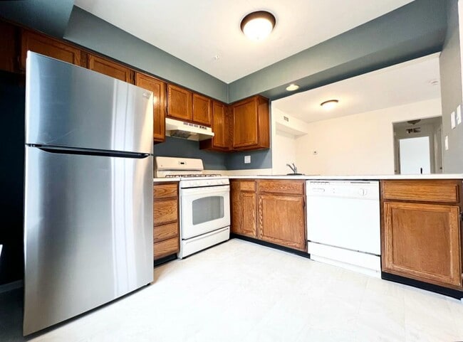 kitchen5 - 2302 Society Pl