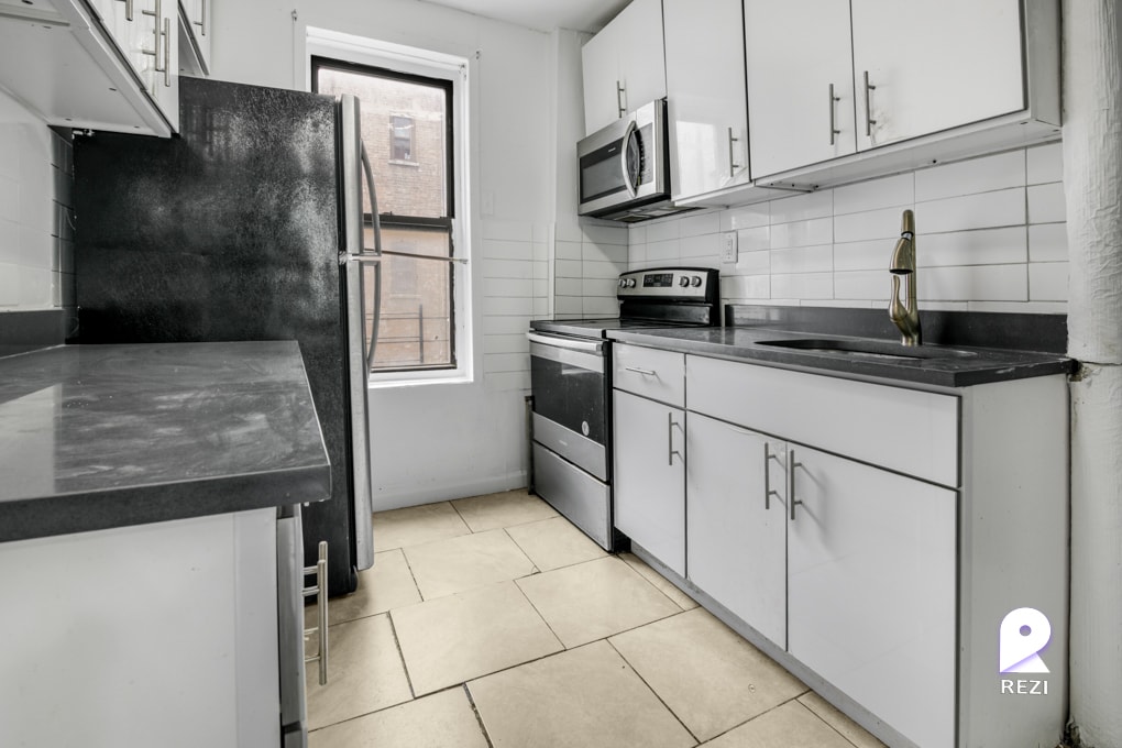974 Anderson Ave Unit 4R, The Bronx, NY 10452 Room for Rent in The