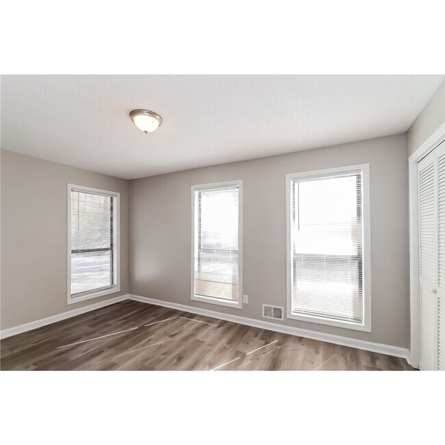 Foto del edificio - 1517 Hillhaven Dr