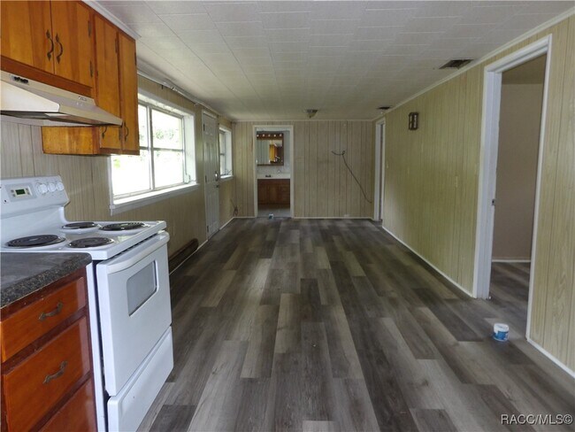 Foto del edificio - 4950 N Longbow Loop