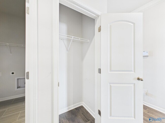 Foto del edificio - 506 E River Landing Blvd