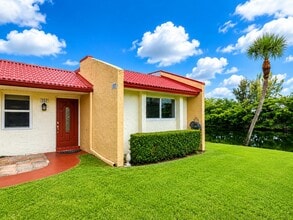 Building Photo - 157 Lake Anne Dr