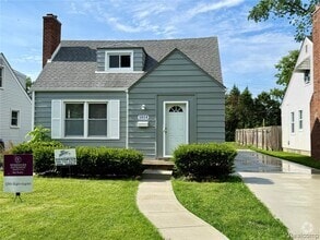 Building Photo - 1010 Larkmoor Blvd