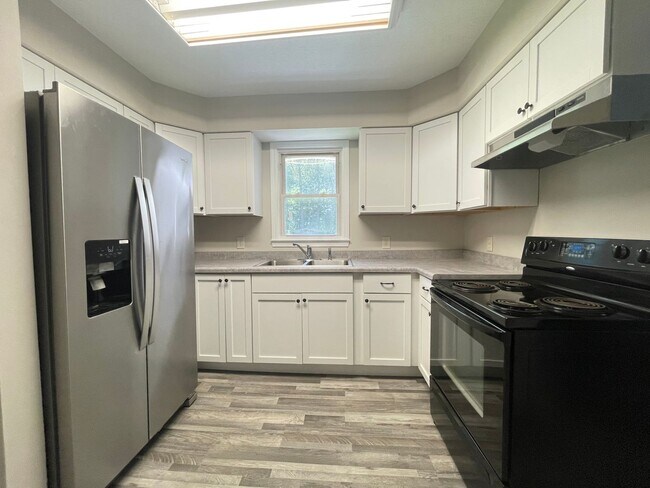 Foto del edificio - Updated Spacious Home in Paducah