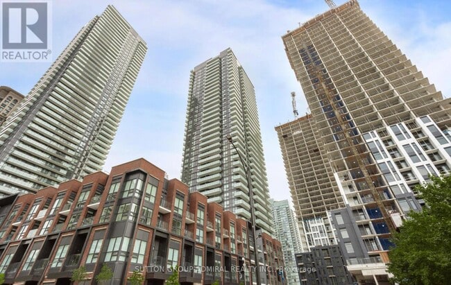 Building Photo - 4130 Parkside Village Dr