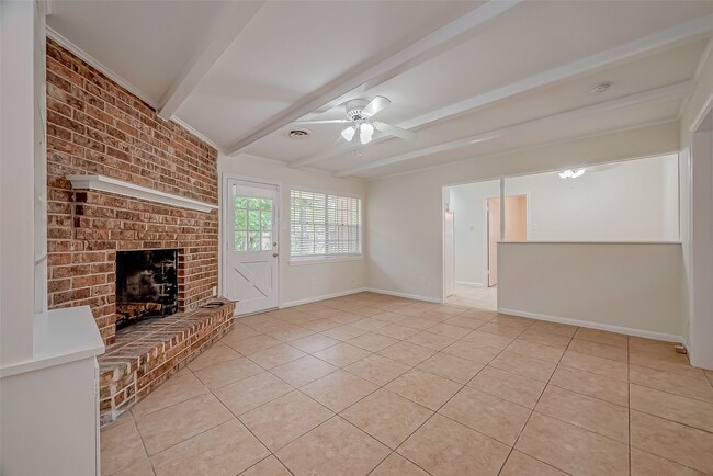 Building Photo - 5711 Braesvalley Dr