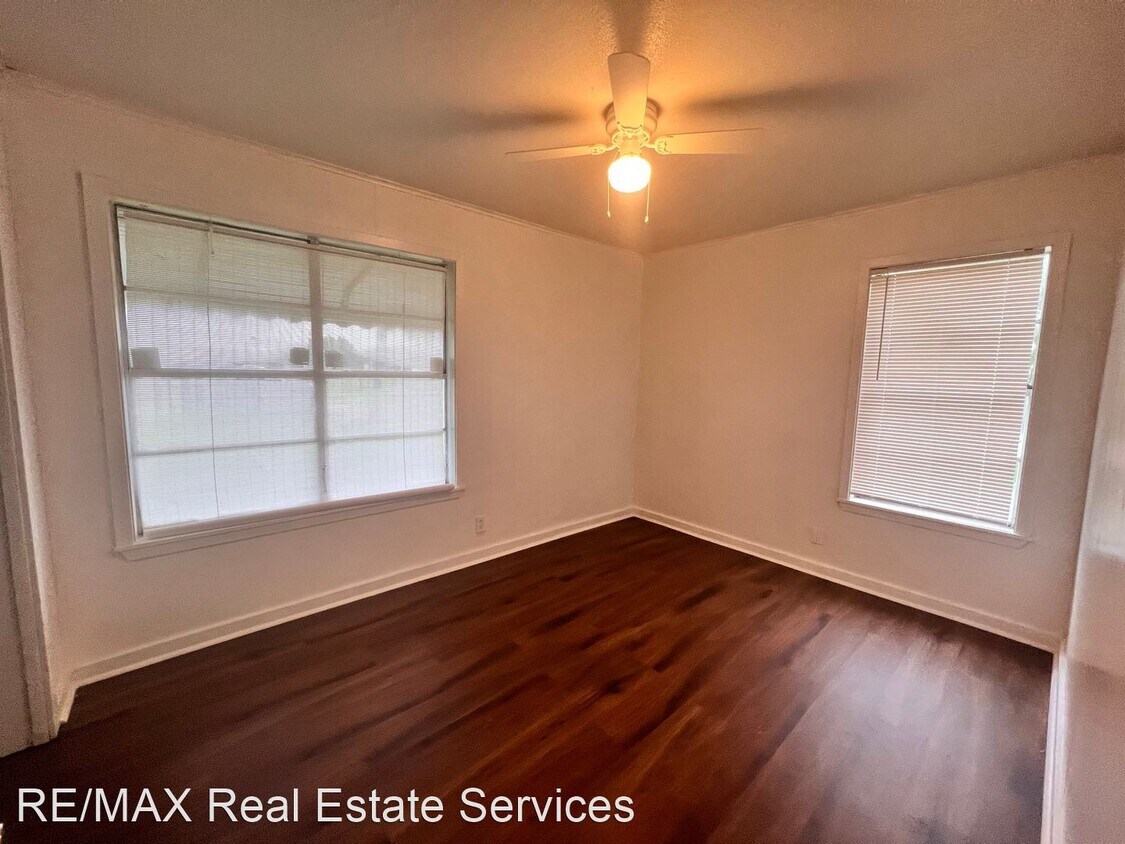Primary Photo - 3 br, 2 bath House - 4010 Grove