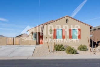 Building Photo - 247 S San Gregorio Ln