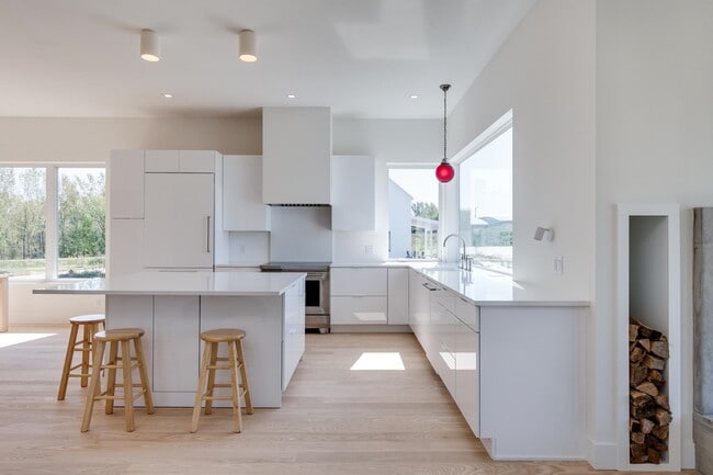 Foto del edificio - 4043 Serenbe St