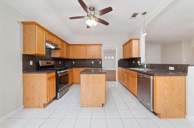 Building Photo - 20438 Westfield Pkwy