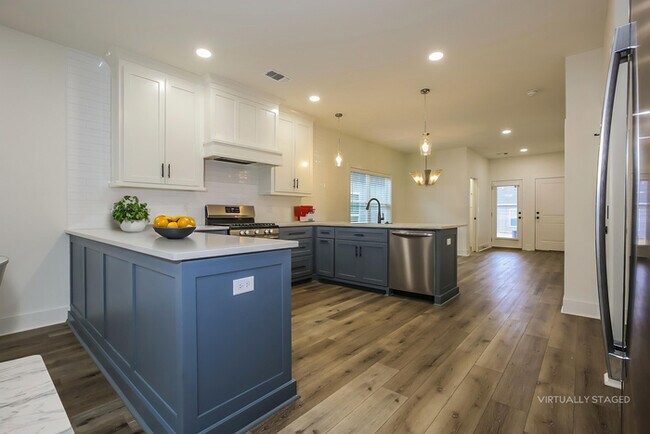 Foto del edificio - 16301 Taylor Loop Rd