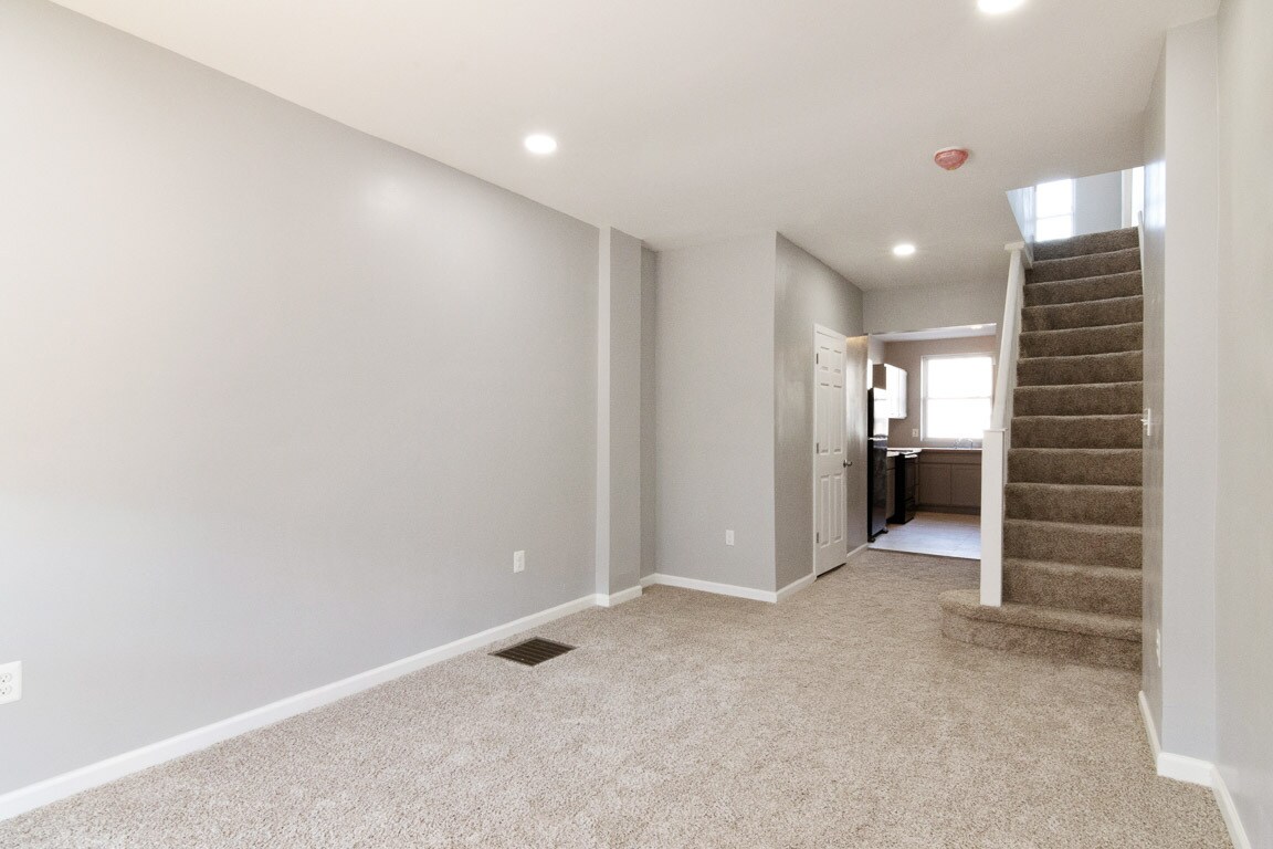 Welcome Home - 410 N Robinson St