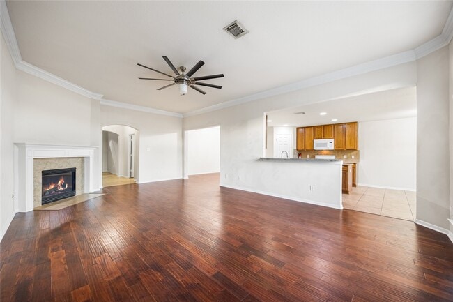 Foto del edificio - 15410 Redbud Dale Ct