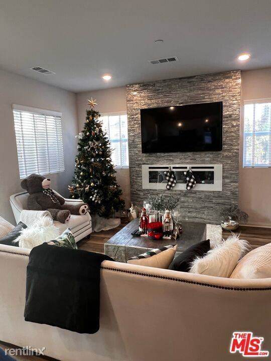 Foto principal - 3 br, 3 bath House - 1401 Turin Ln