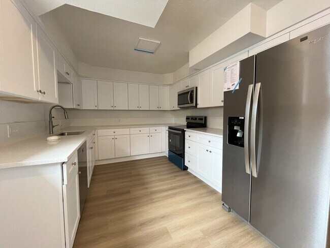 Foto del edificio - Renovated 3-Bedroom Home with Modern Kitch...