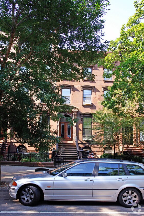 Building Photo - 380 3rd St