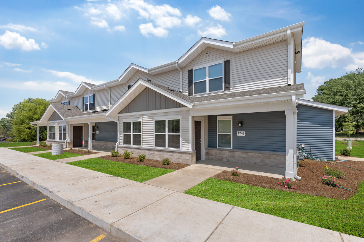 Primary Photo - Millbrook Townhomes