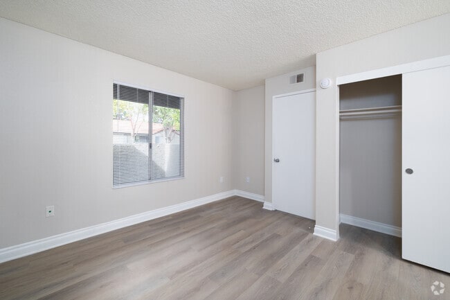 2BR, 2BA - 901SF - Primary Bedroom - Shadowridge Summerwind