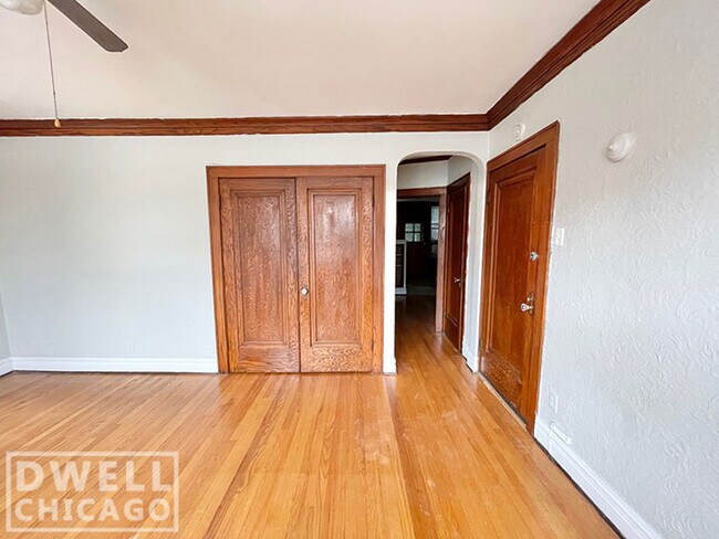 Foto del edificio - 4551 W Barry Ave