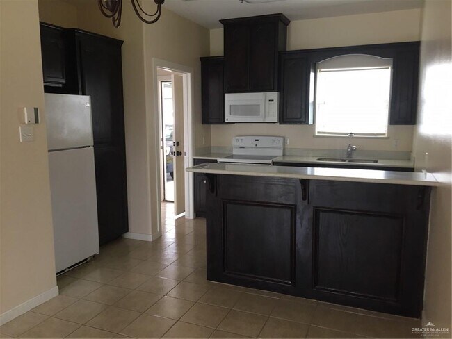 Foto del edificio - 2405 N J St