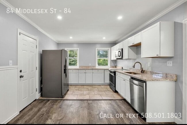 Photo - 84 Middlesex St House