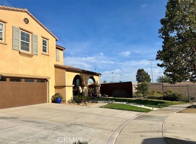 Foto del edificio - 4891 Stoneglen Ave