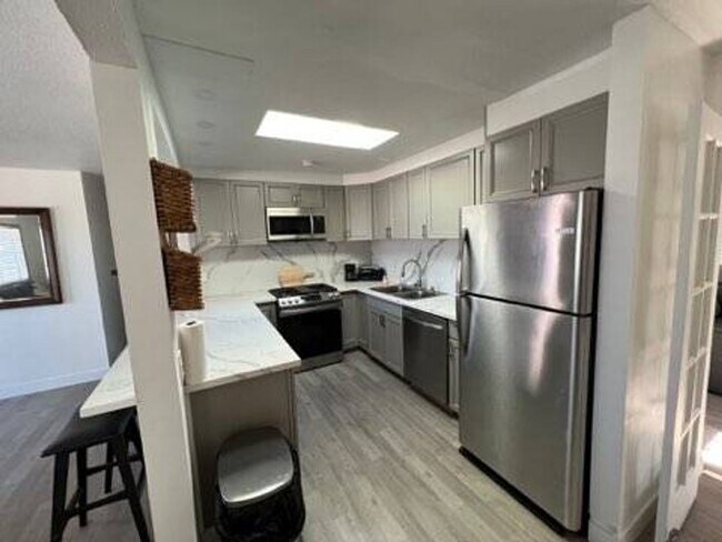 Building Photo - Completely remodeled 4 bedroom Home. MUST ...