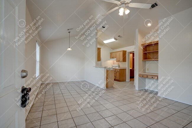 Building Photo - 427 Lindsey St